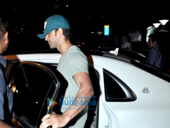 Hrithik Roshan snapped post 'Kaabil' meeting at Salim Merchant and Sulieman Merchant's office in Juhu