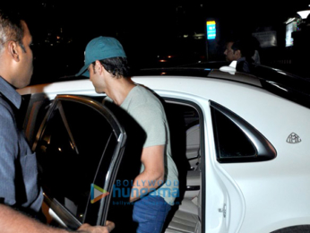 Hrithik Roshan snapped post 'Kaabil' meeting at Salim Merchant and Sulieman Merchant's office in Juhu