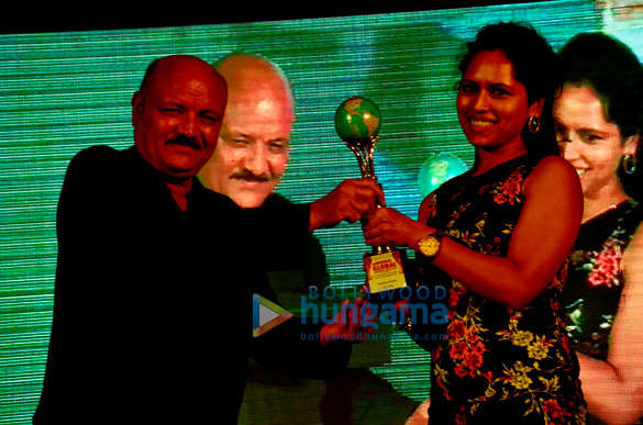 jeetendra snapped receiving the mumbai global achievers award 2016 14