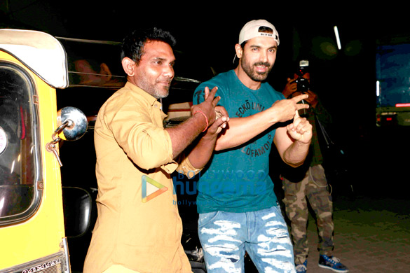 john abraham and sonakshi sinha snapped promoting their film force 2 4