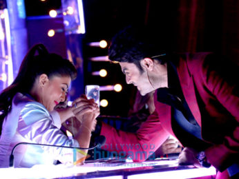 Jacqueline Fernandez, Farah Khan, Manish Paul & Karan Johar snapped on the sets of Jhalak Dikhhla Jaa