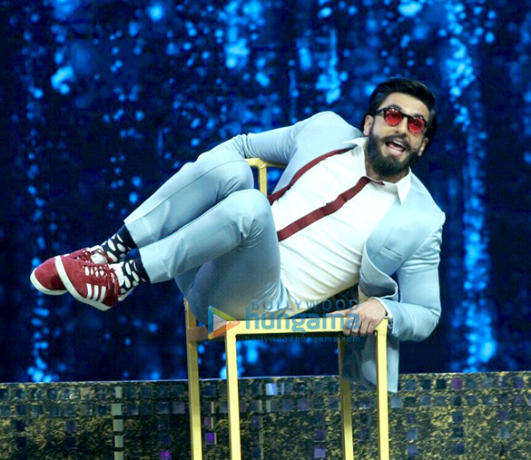 ranveer vaani promote befikre on super dancer 10