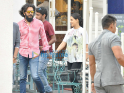 Riteish Deshmukh & Genelia Dsouza snapped at Taj Mahal Tea House, Bandra