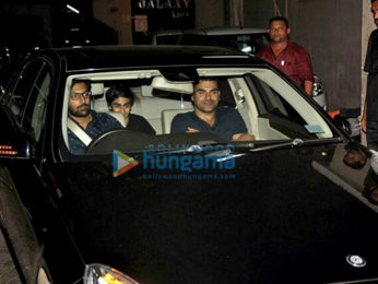 Shah Rukh Khan, Sohail Khan, Sunil Shetty & Sooraj Pancholi snapped post a party at Salman Khan's place