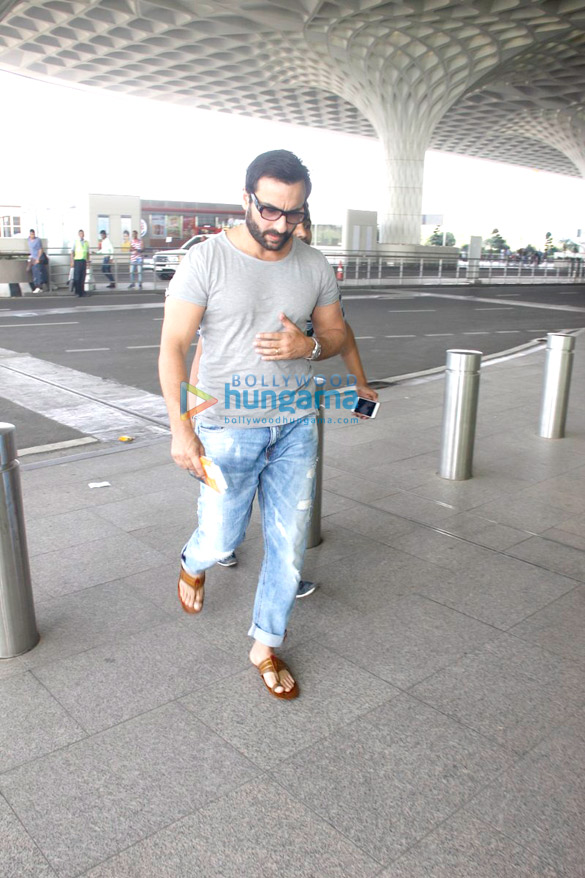 saif ali khan shriya saran snapped at the international airport 3