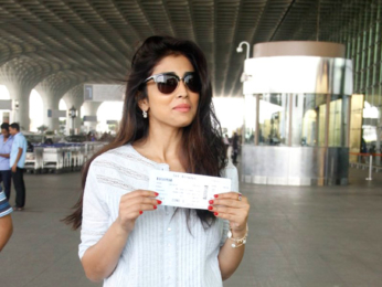 Saif Ali Khan & Shriya Saran snapped at the international airport