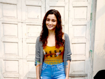 Shah Rukh Khan & Alia Bhatt promote their film 'Dear Zindagi'