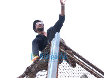Shah Rukh Khan greets his fans on his 51st birthday