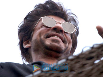 Shah Rukh Khan greets his fans on his 51st birthday