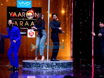 Shah Rukh Khan and Anushka Sharma on the sets of 'Yaaron Ki Baaraat'
