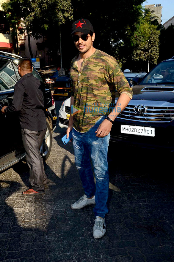 sidharth alia snapped post lunch at bastian 1