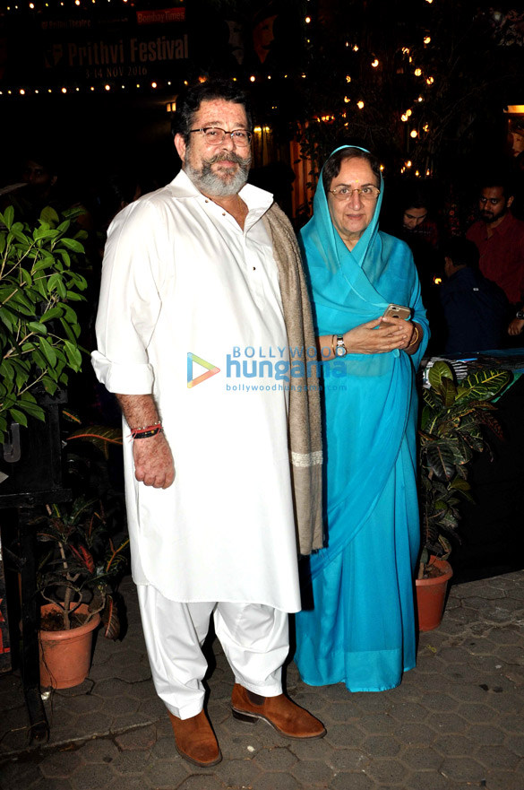 vidya lara randeep and others at prithvi theatre festival 16