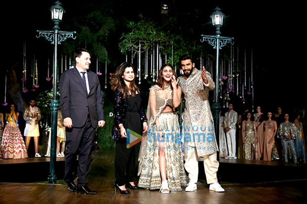 what bollywood stars did this week 2 2