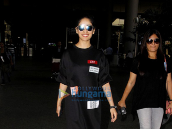 Yami Gautam snapped at the domestic airport