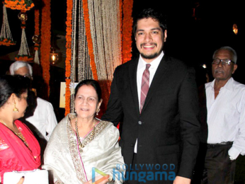 Imran Khan & Aamir Khan's family snapped at a family wedding