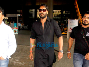 Ajay Devgn, Farhan Akhtar and Arjun Kapoor snapped at the airport
