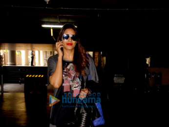 Ajay Devgn, Shahid Kapoor and Kajol snapped at the airport