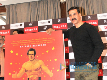 Akshay Kumar & Vindu Dara Singh launch the book Deedara aka Dara Singh