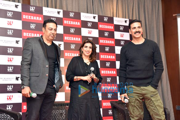 Akshay Kumar & Vindu Dara Singh launch the book Deedara aka Dara Singh