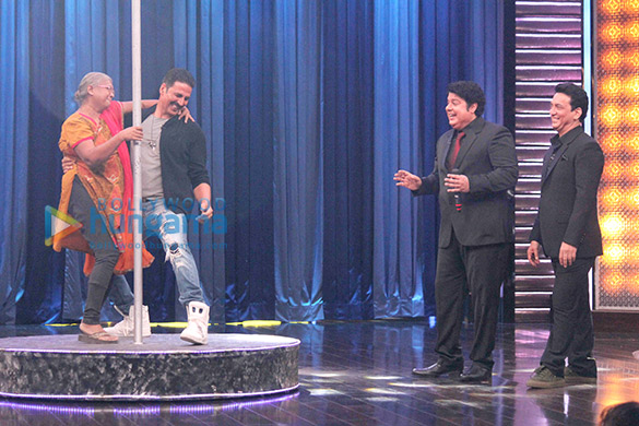 akshay and sajid nadiadwala on sets of yaaron ki baraat 7
