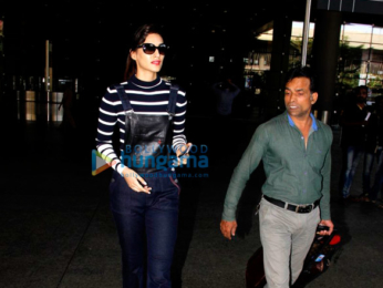 Anushka Sharma, Virat Kohli, Sonam Kapoor & Kriti Sanon snapped at the airport