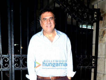 Boman Irani celebrates his birthday with Farah Khan, Abhishek Bachchan, Rajkumar Hirani and others