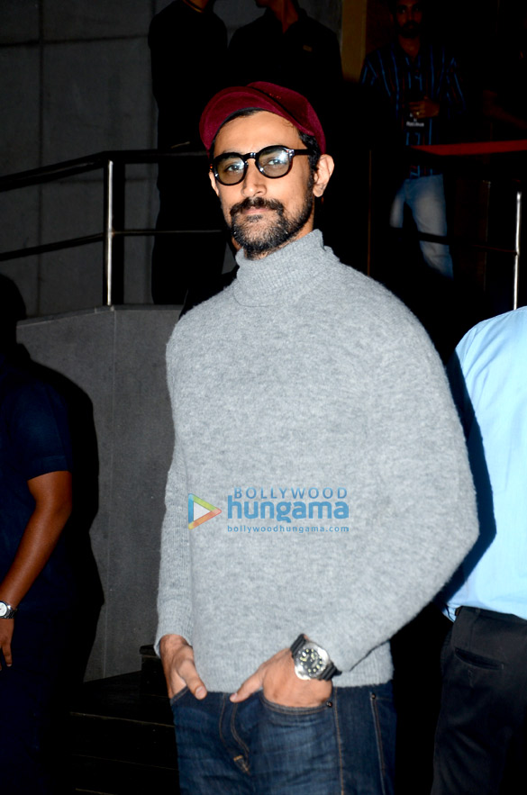 cast and crew screening of dangal 11