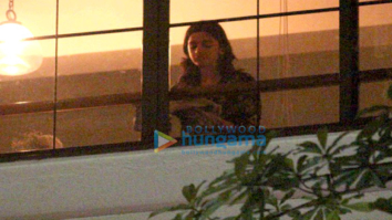 Celebs attend Alia Bhatt’s housewarming bash