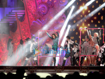 Celebs perform at 23rd Annual Star Screen Awards 2016