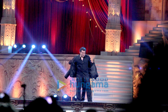 celebs perform at 23rd annual star screen awards 2016 13