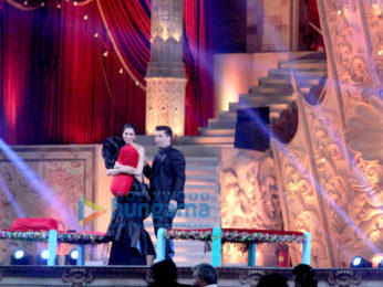 Celebs perform at 23rd Annual Star Screen Awards 2016