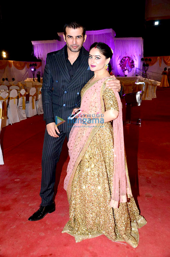 daisy shah shweta rohira and others grace photographer munna s wedding 3