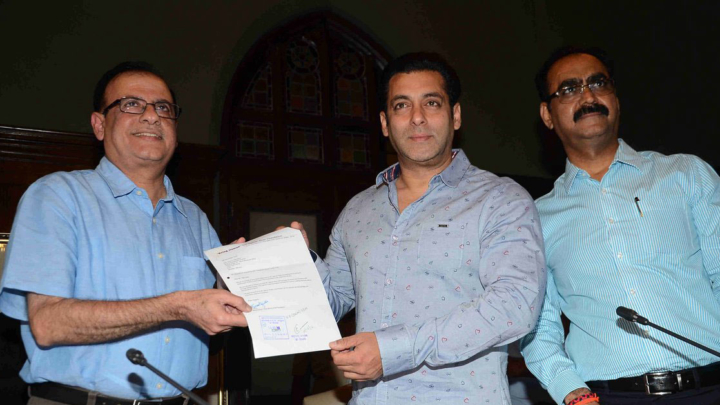 “India Is Our Country & We Should RESPECT That”: Salman Khan “India Is Our Country & We Should RESPECT That”: Salman Khan