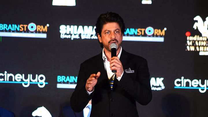 Shah Rukh Khan’s CHARM At The Launch Of Indian Academy Awards