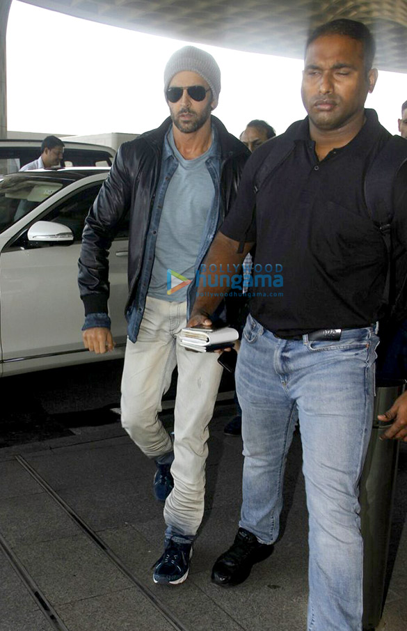 hrithik alia and sonam snapped at the airport 1