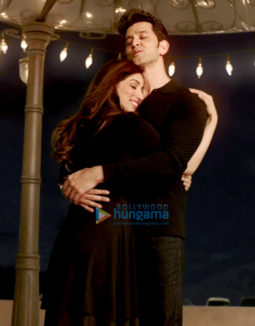 Movie still from the film Kaabil