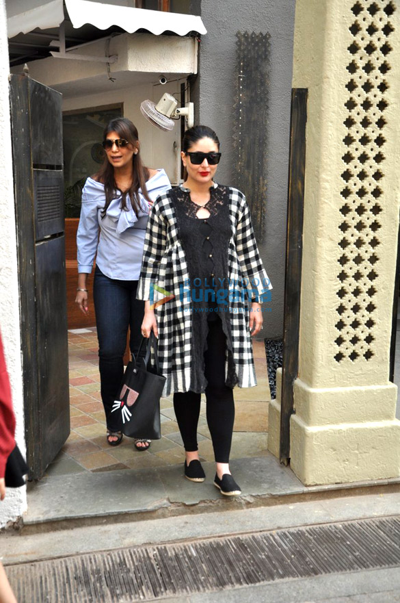Kareena Kapoor Khan snapped post lunch with friends at Out of the Blue