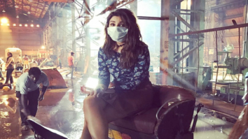 Check out: Parineeti Chopra masked on the sets of Meri Pyaari Bindu