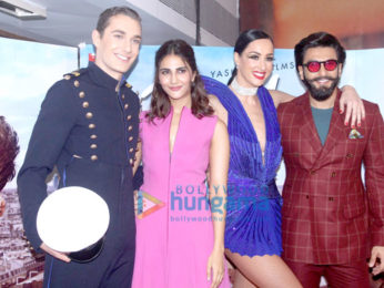 Ranveer Singh & Vaani Kapoor promote 'Befikre' with Paris Lido dancers