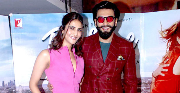 Ranveer Singh HILARIOUS On Screen Kissing Demo | Befikre EXCLUSIVE Ranveer Singh HILARIOUS On Screen Kissing Demo | Befikre EXCLUSIVE