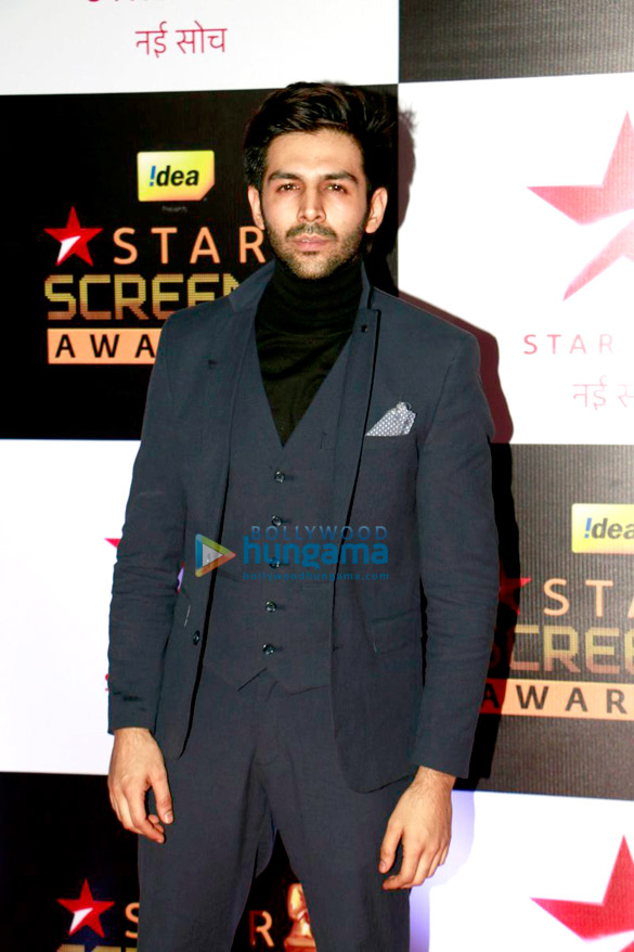 red carpet of 23rd annual star screen awards 2016 46