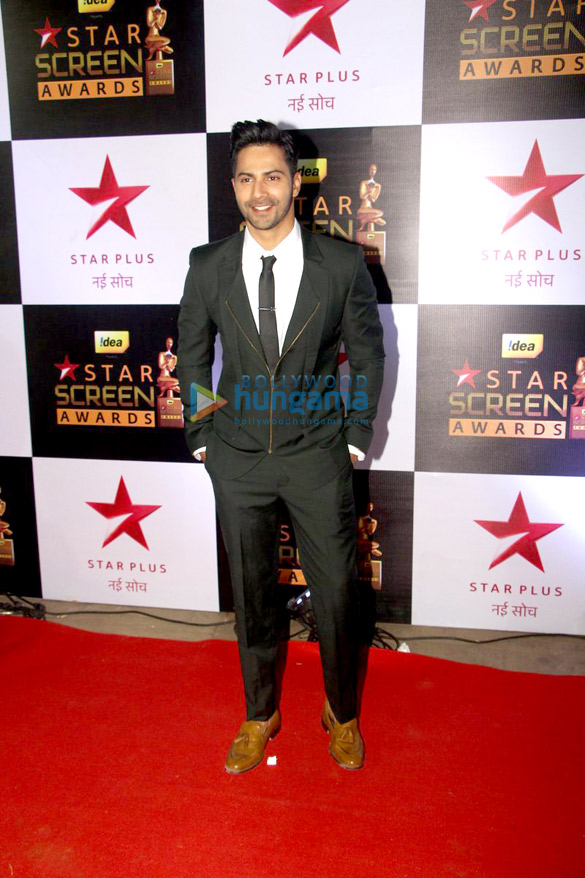 red carpet of 23rd annual star screen awards 2016 8