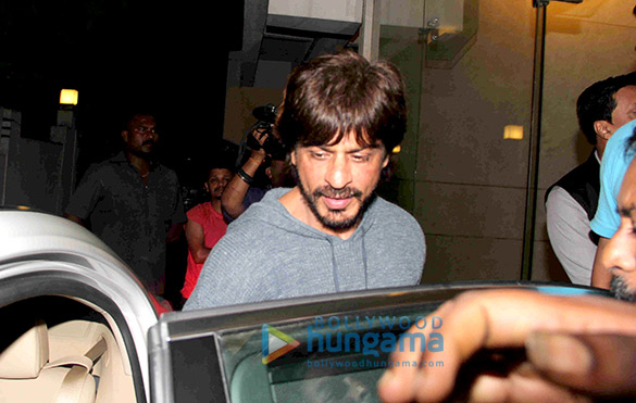 srk and other celebs grace madhur bhandarkars house warming party 15