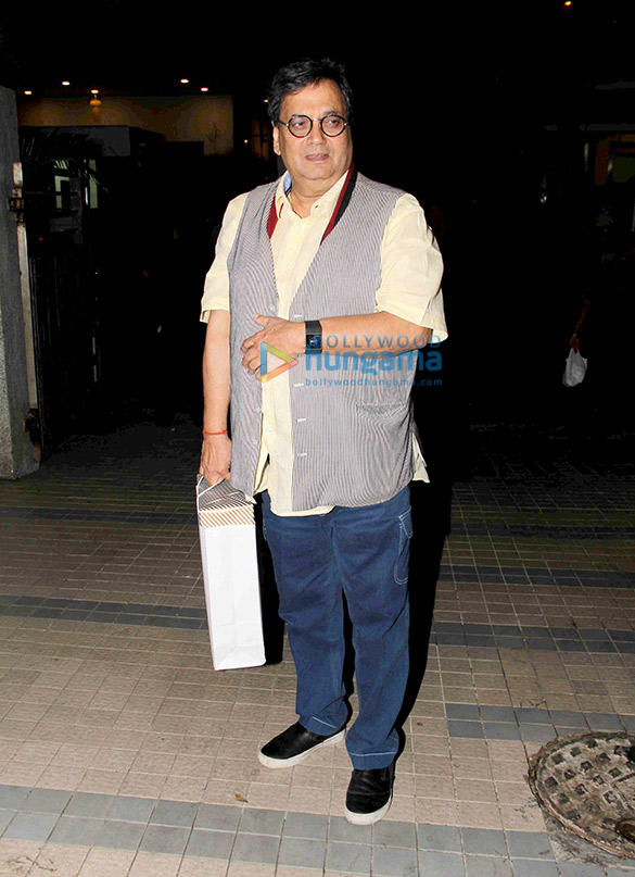 srk and other celebs grace madhur bhandarkars house warming party 7