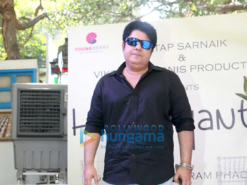 Shah Rukh Khan gives mahurat clap for Vikram Phadnis's Marathi movie 'Hrudayantar'