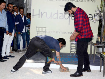 Shah Rukh Khan gives mahurat clap for Vikram Phadnis's Marathi movie 'Hrudayantar'