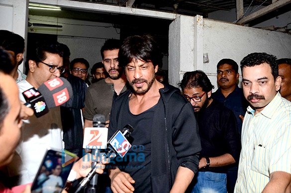srk meets raj thackeray over raees release 5
