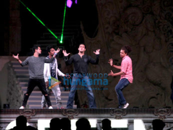 Salman Khan, Shah Rukh Khan, Tiger Shroff and Tamannaah Bhatia snapped at 23rd Annual Star Screen Awards 2016 rehearsals