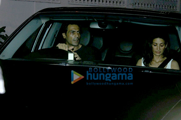 shraddha kapoor arjun rampal snapped post dinner at farhan akhtars house 4