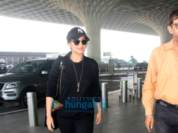 Sonakshi Sinha and others snapped at the airport